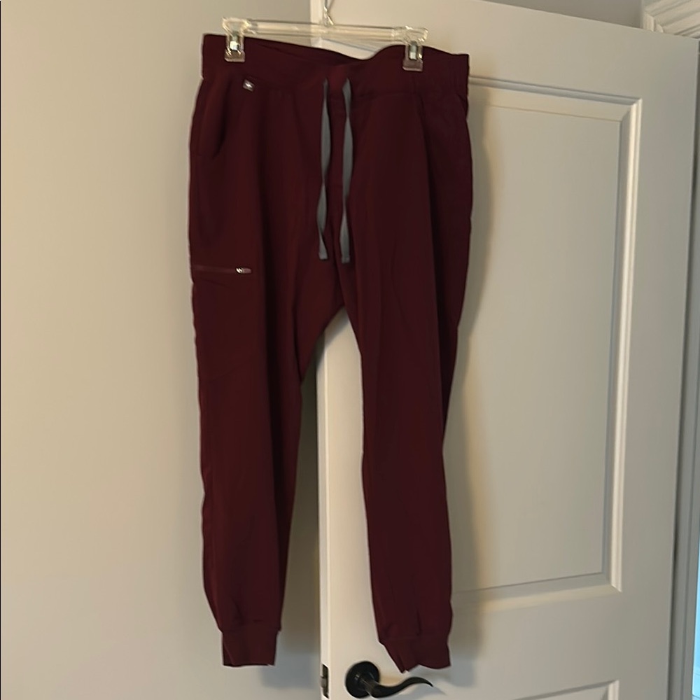 FIGS burgundy Zamora joggers size L